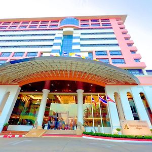 Town In Town Hotel Bangkok